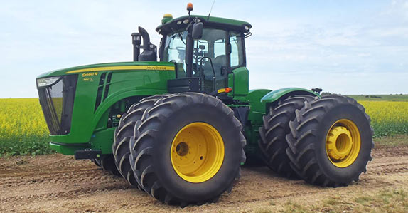 2012 John Deere 9460R 4WD tractor sold at a farm auction in Saskatchewan